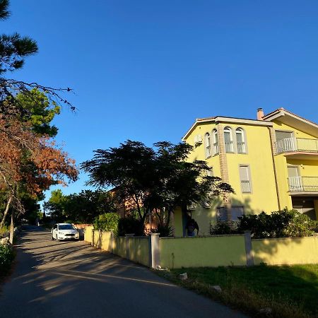 Villa Mena Vir Kültér fotó