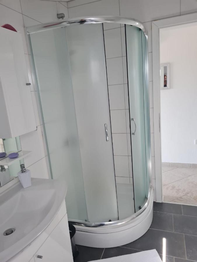 Villa Mena Vir Kültér fotó